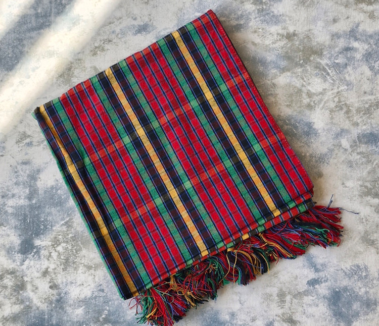 رومیزی سنتی ریشه دار طرح ختکی (سفره نخی)
