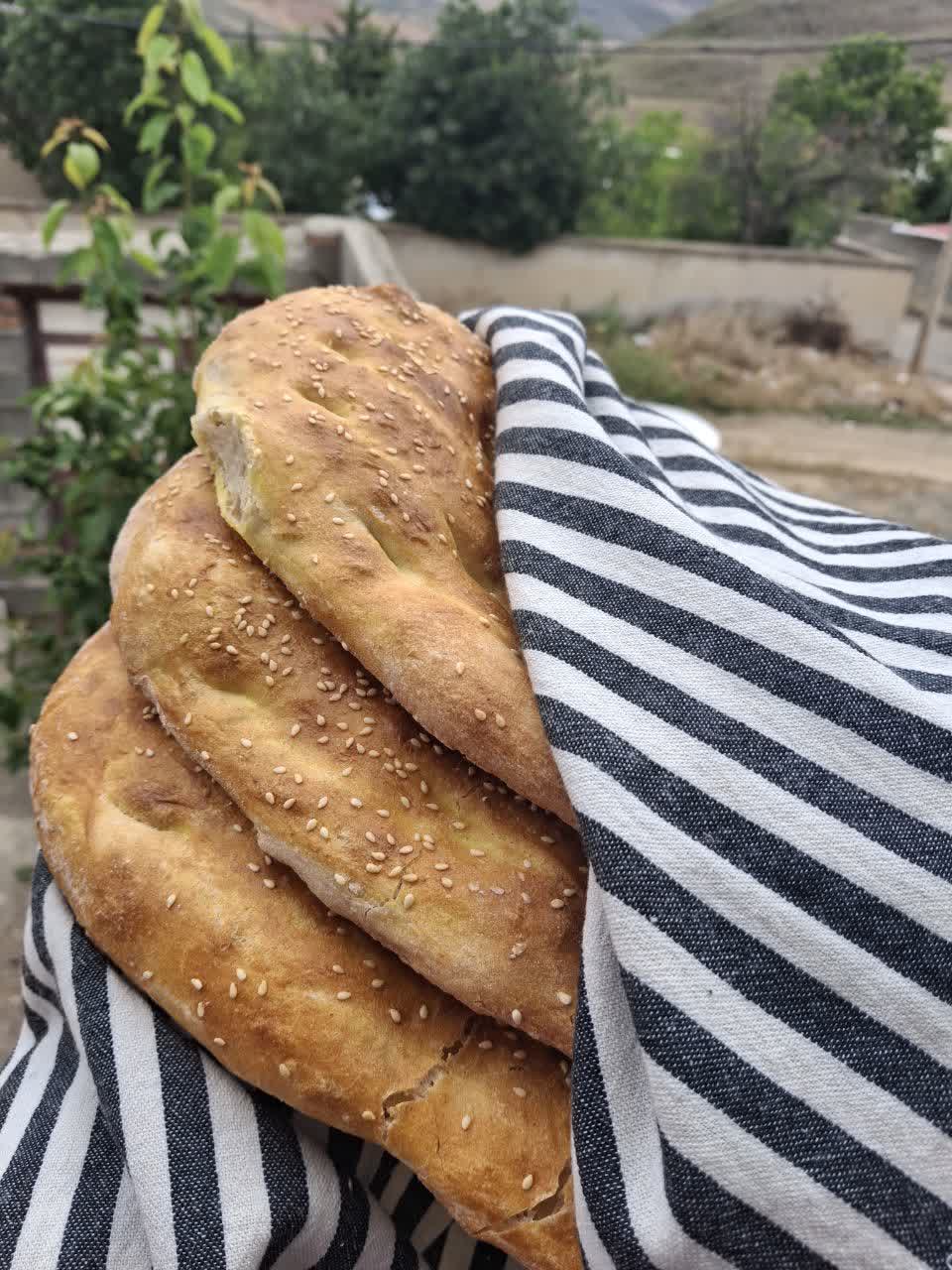 سفره نانتمام نخ یزدی ابعاد ۱ در۱
